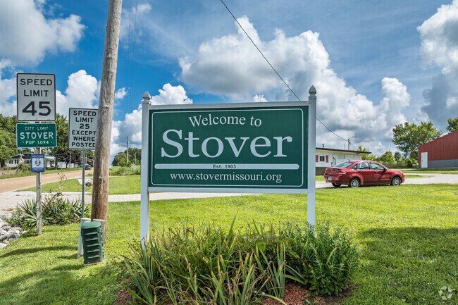 Stover is a small town in central Missouri with close proximity to Lake of the Ozarks.