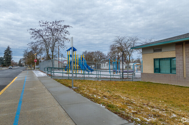 Sunset Elementary has a dedicated student drop off area.