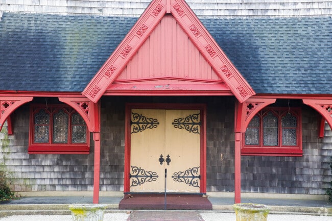 Elberon's Memorial Church performs weddings all year.
