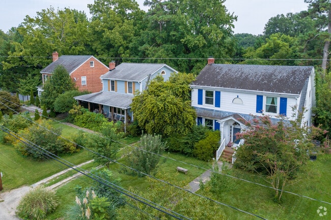 There are many different home styles in Northrop.