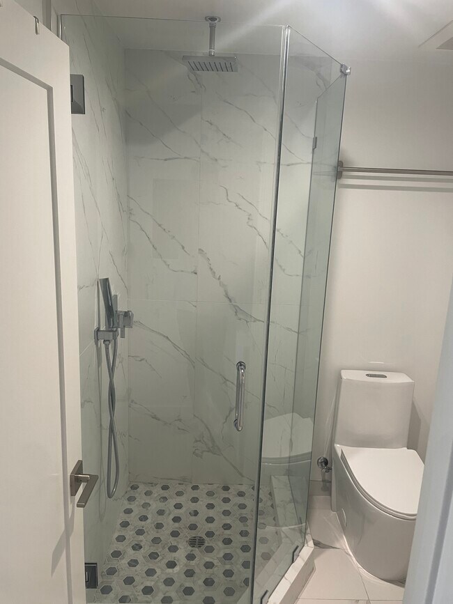 22261 Haynes St, Los Angeles, CA 91303 - photo 7