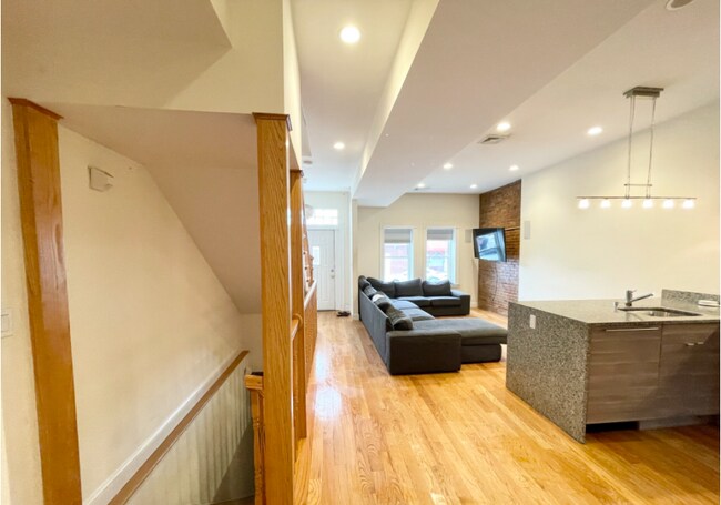 98 L St unit 1, Boston, MA 02127 - photo 5