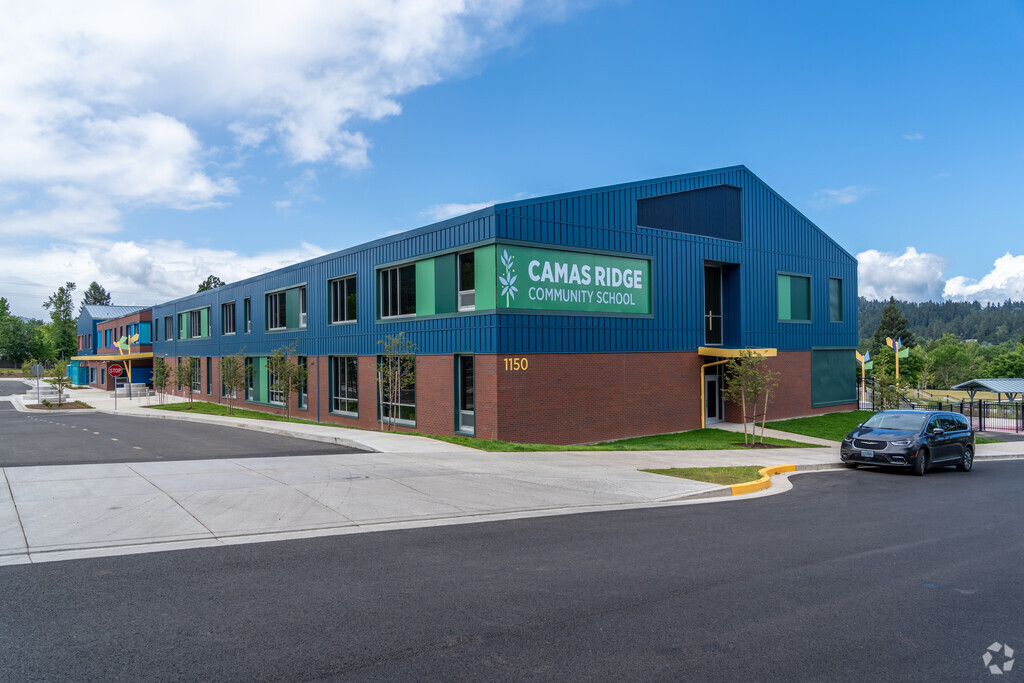 Camas Ridge Community Elementary School is a newly built school in the Amazon neighborhood.