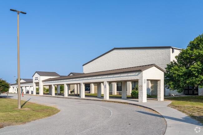 First Flight Middle School is ranked as the best public middle school in Dare County.