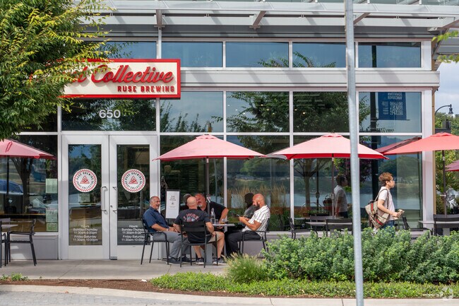 Enjoy several wine tasting options on the Vancouver Waterfront.