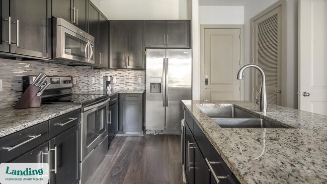 2626 Fountain View Dr unit 1-310, Houston, TX 77057 - photo 3