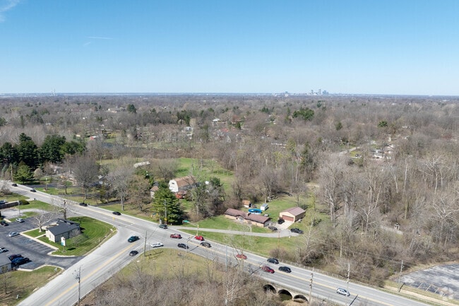 South Perry is located near to Interstate 65, which offers easy access to Downtown Indianapolis.