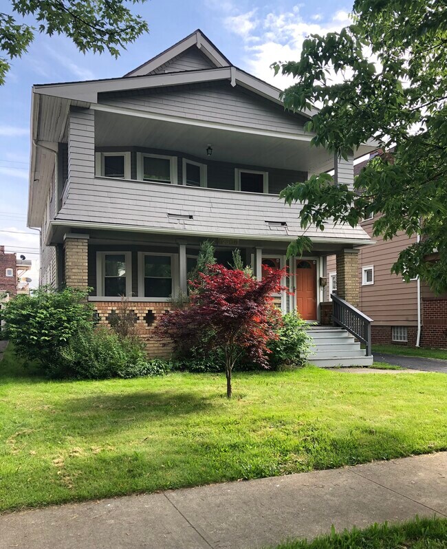 12306 Mount Overlook Ave Unit Lower, Cleveland, OH 44120