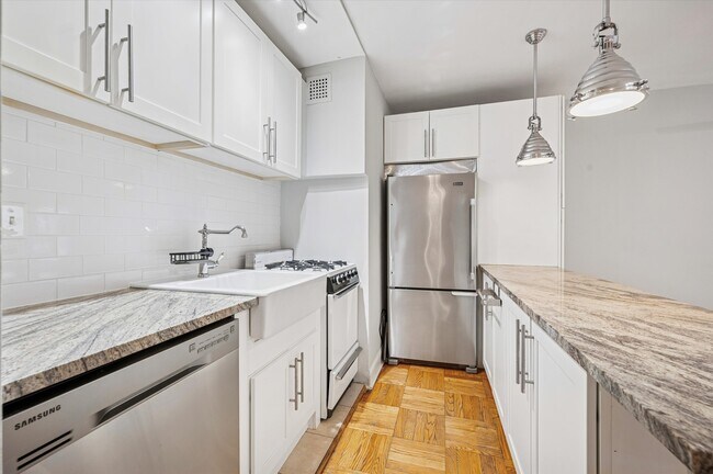 2601 Parkway Condominiums unit 205, Philadelphia, PA 19130 - photo 3