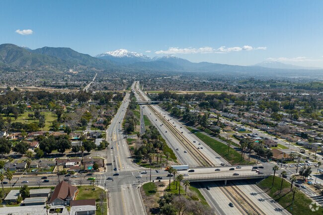 Interstate 215 connects all of San Bernardino to the rest of the Inland Empire.