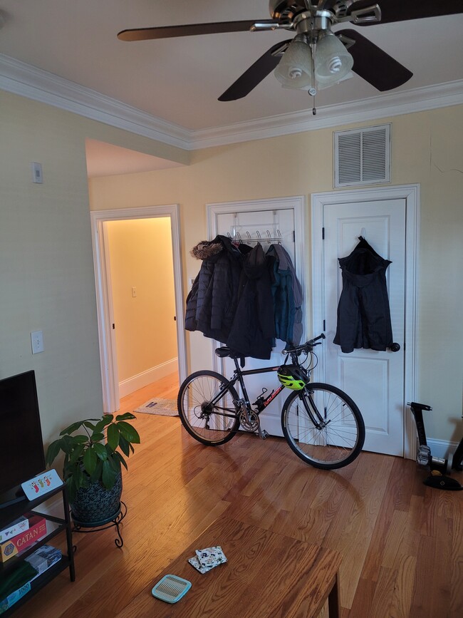 209 Summer St Unit 2, Somerville, MA 02143