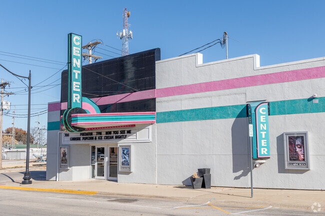 Residents enjoy local shops and eateries in Grundy Center.