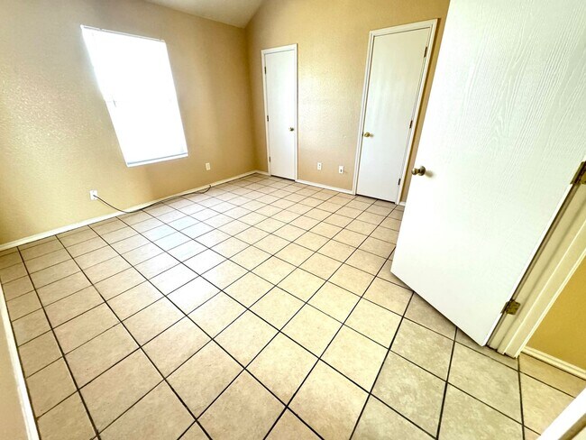 4001 Doraine Ct unit D, Killeen, TX 76549 - photo 7