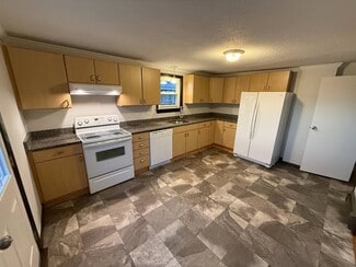 28 Millett St Unit 2, Gloucester, MA 01930