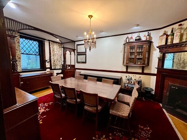 811 Washington St, Brookline, MA 02446 - photo 4