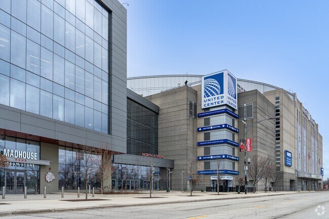 The Chicago Bulls play at the United Center near Tri-Taylor.