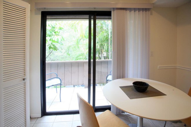 1636 Brookhouse Dr unit BR233, Sarasota, FL 34231 - photo 7