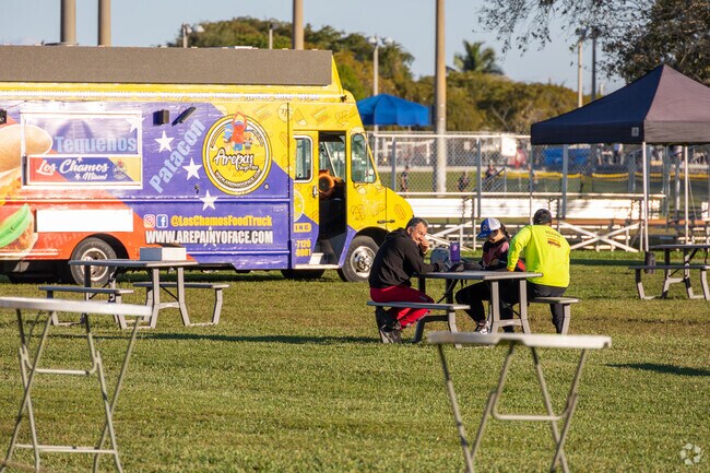 Food trucks and local flavors enliven Palm Springs North.