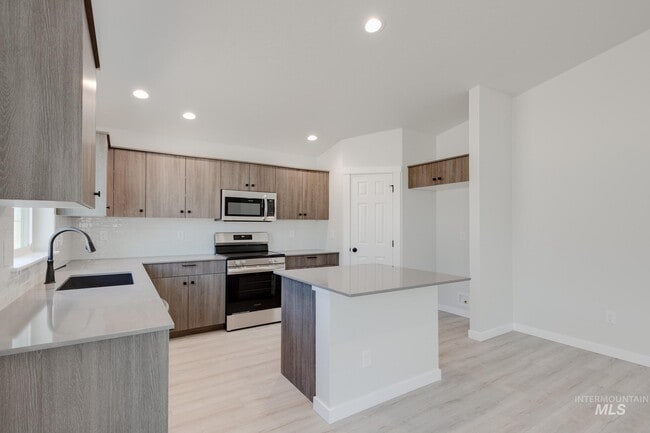 11072 Cart St, Caldwell, ID 83605 - photo 3