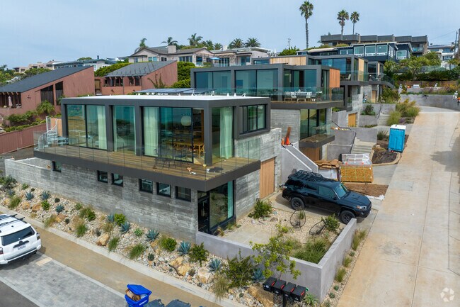 These are brand new build modern homes with ocean views in Cardiff By The Sea.