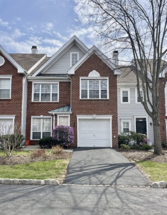 502 Timberbrooke Dr, Bedminster, NJ 07921