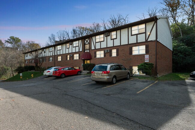 The Woods at Wyoming, Cincinnati, OH 45214 - photo 6