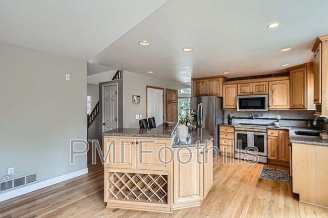 5784 W 81st Cir, Arvada, CO 80003 - photo 7