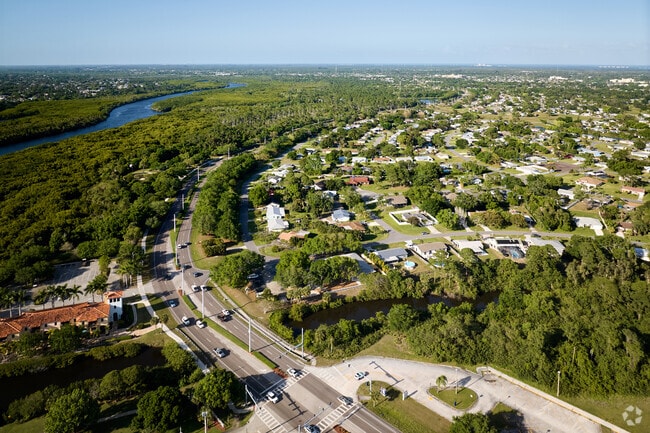 Lyngate sits along the St Lucie River, enjoying the best outdoor activities of any neighborhood.