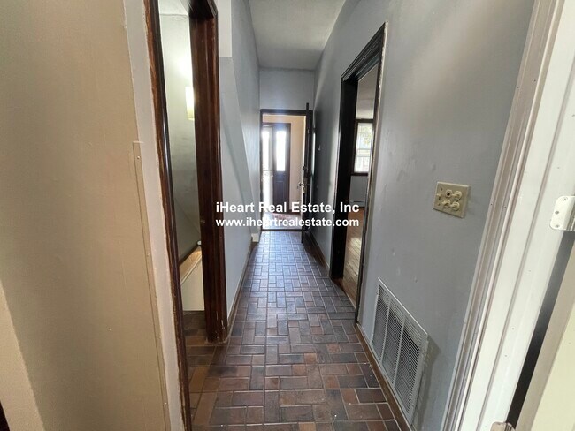 474 E 7th St, Boston, MA 02127 - photo 6