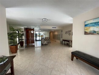 3051 S Palm Aire Dr Unit 305, Pompano Beach, FL 33069