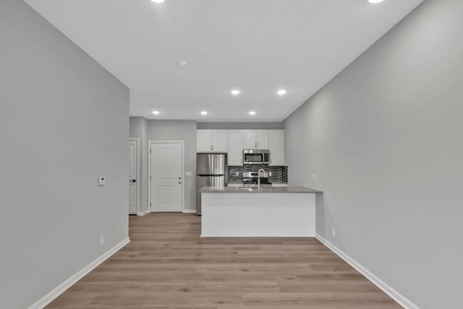 The Creek Apartments, Omaha, NE 68136 - photo 3