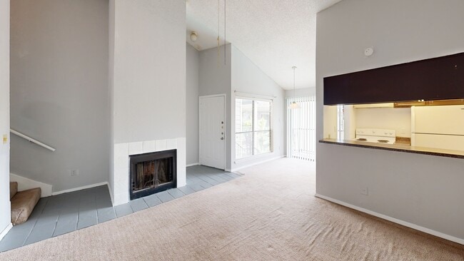 3764 Tanglewilde St unit 7, Houston, TX 77063 - photo 2