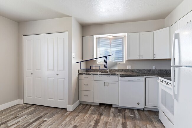 447 W 4900 S unit 3, Washington Terrace, UT 84405 - photo 7