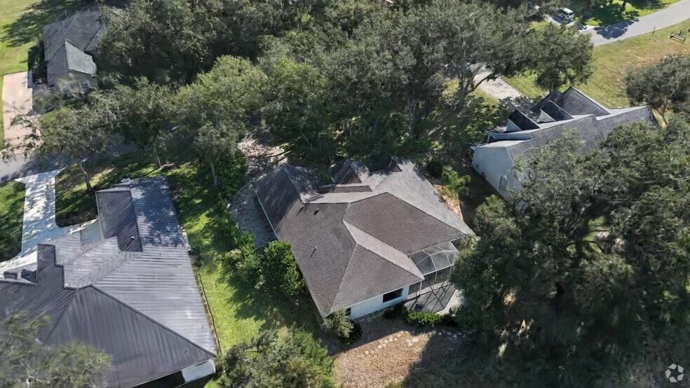 3886 Enchanted Oaks Ln, Sebring, FL 33875 - photo 2