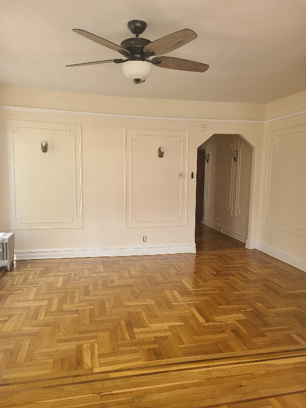 1033 E 217th St Unit 1, Bronx, NY 10469