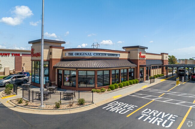 There are several fast food chains available in Derby.