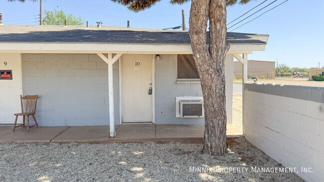 2212 2nd St unit 10, Lubbock, TX 79415 - photo 5