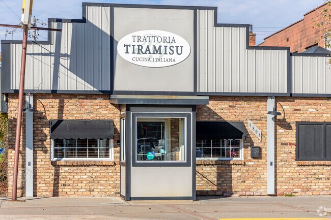 The Trattoria Tiramisu is a classic Italian restaurant in Stensvad District.