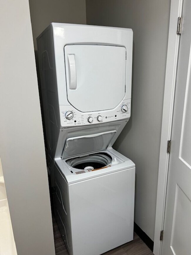 Lofton, Bloomington, IN 47401 - photo 4