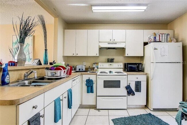 3902 E Yukon St unit A, Tampa, FL 33604 - photo 5