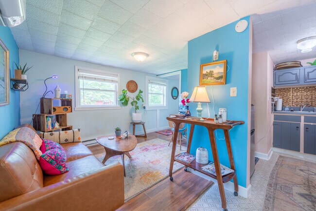 1101 S Rogers St unit 3, Bloomington, IN 47403 - photo 3