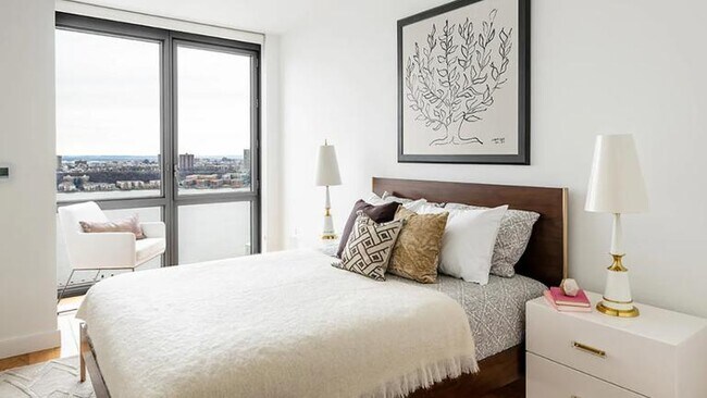 606 W 57th St unit 2819, New York, NY 10019 - photo 3
