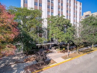 3939 N Murray Ave, Shorewood, WI 53211