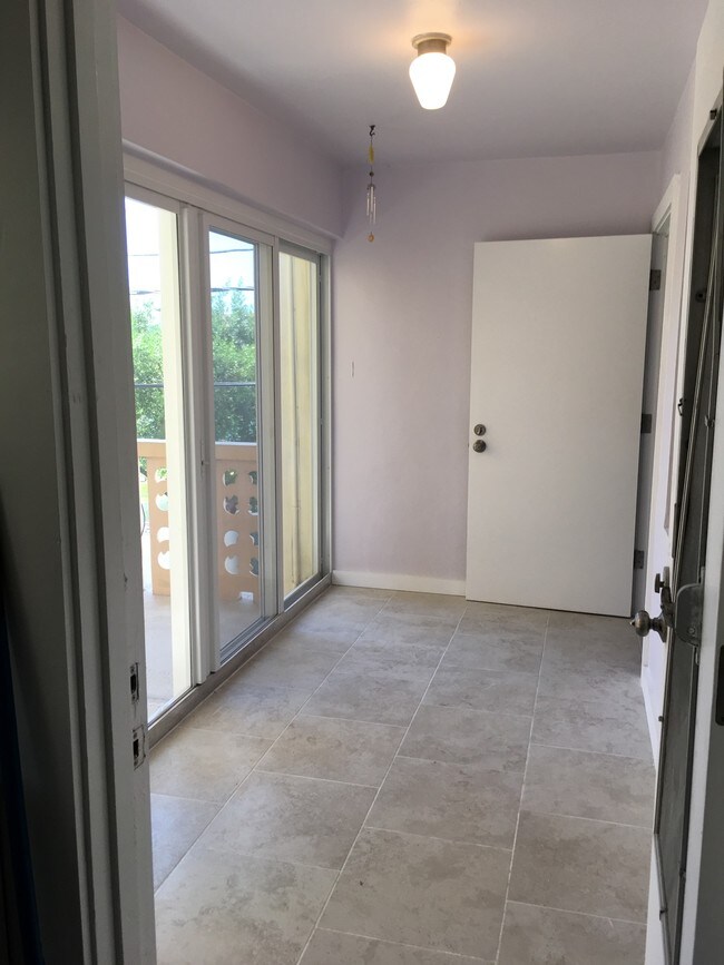 1818 Rodman St unit 2F, Hollywood, FL 33020 - photo 3