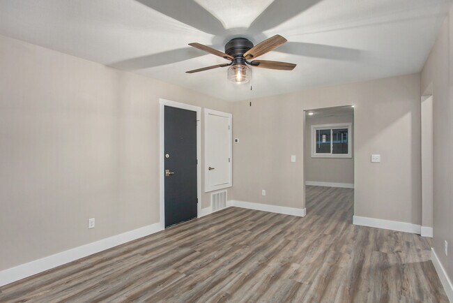 174 S Fremont St NE unit 1, Rockford, MI 49341 - photo 6