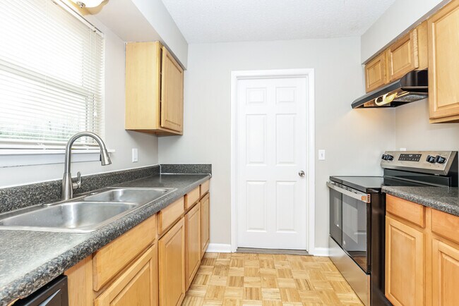 2383 Paddock Dr, Murfreesboro, TN 37128 - photo 5