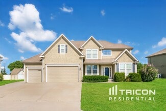11602 Centennial St, Peculiar, MO 64078