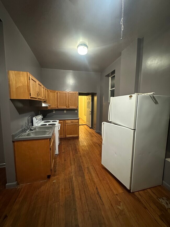 998 Il-96 unit 1-4, Lomax, IL 61454 - photo 3