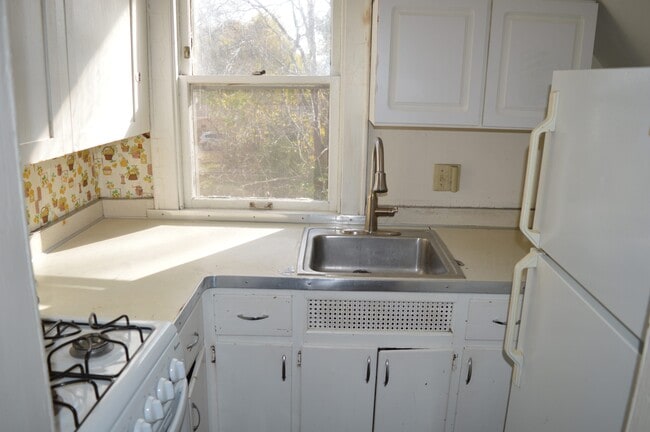 729 Clark Ct unit 2, Madison, WI 53715 - photo 6