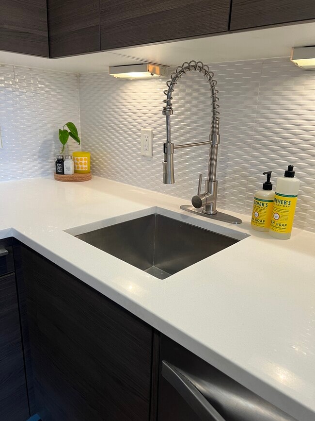 3606 Rock Creek Church Rd NW unit 204, Washington, DC 20010 - photo 4